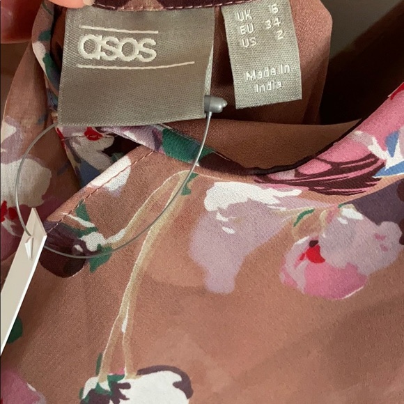 NWT ASOS Flutter Sleeve Floral Dress - Picture 7 of 7